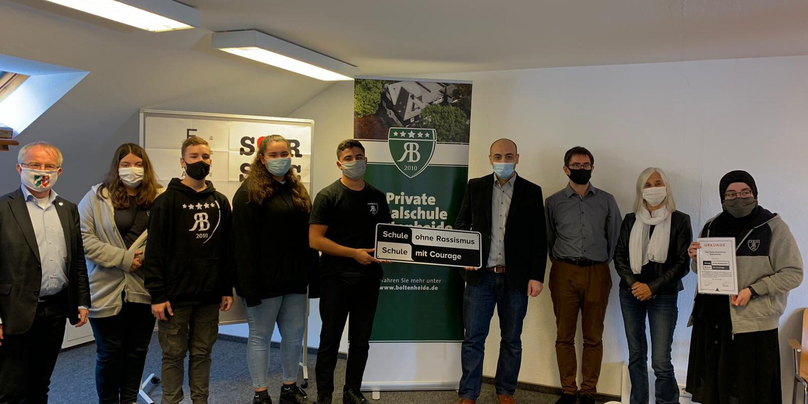 c2ac4069-64c0-4a34-bf98-6000be2161e4