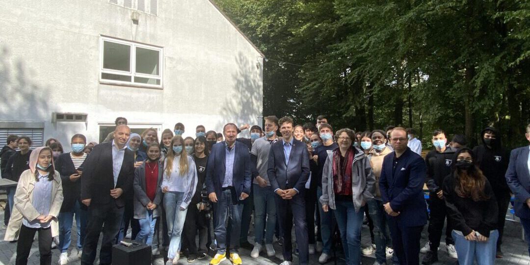 AE489A56-E214-45B8-8DBE-C8480F5DC14F